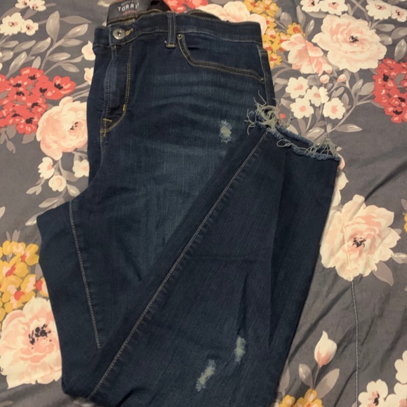 Sky high distressed skinny Jean - Picture 7 of 8